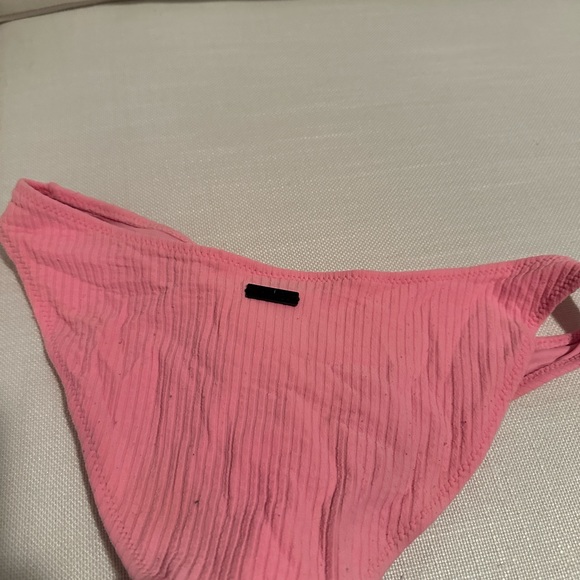 Pink Triangl bikini - Picture 3 of 5